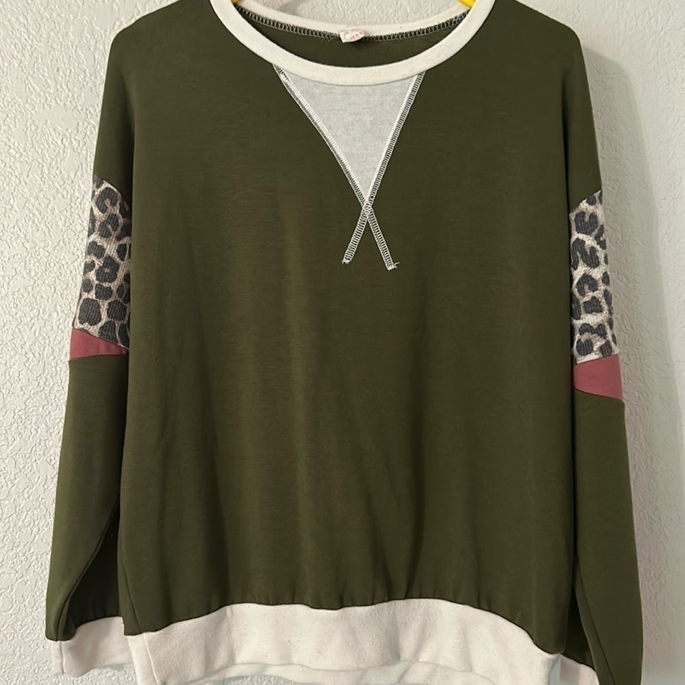 7th Roy sweatshirt